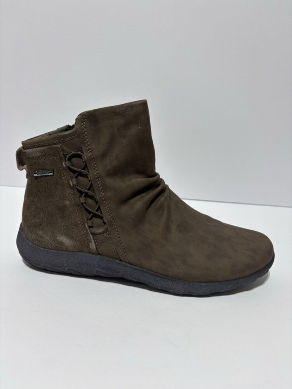 Cobb Hill Women’s Amalie Ghillie Brown Waterproof Boots, Size 10 M